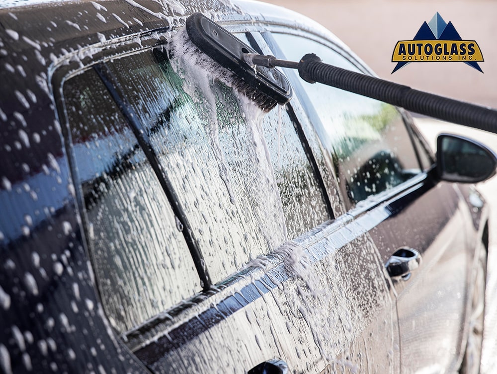 car's side window cleaning