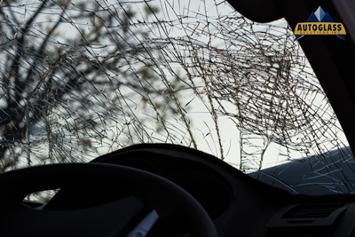 inside-windshield-cracks